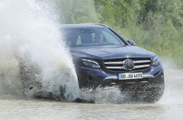 LIVE STREAM Mercedes GLC presentation 5.00 pm