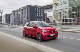 Big party for the tiny smart – 2 million cars sold worldwide