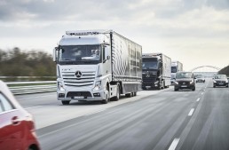 Autonomous Daimler trucks convoy drives through Europe