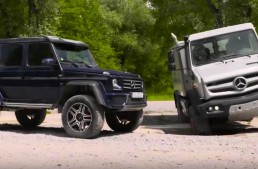 Alien vs Predator – Mercedes-Benz G 500 4×4² and Unimog U5030 play in the mud