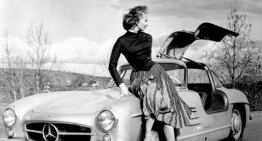 Cars are a girl’s best friend – Sophia Loren, madly in love with her Mercedes 300 SL