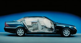 Happy safety anniversary! Mercedes celebrates 30 years of front-passenger airbag