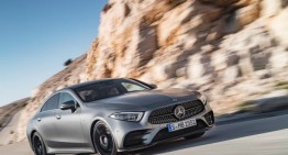 Best sales month of all time helps Mercedes-Benz hit a record quarter