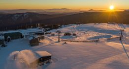 The snowroom – Mercedes-Benz showroom opens on top of the mountain