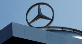 Mercedes-Benz rewards employees with bonuses. How much extra money do they get?