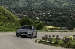 Test drive Mercedes-Benz CLA 220