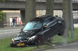 Drift fail – Mercedes-AMG C63 ends up hitting a tree