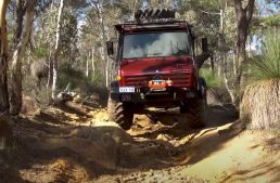 Man modifies his Mercedes-Benz Unimog U1300 L37 and is ready for doomsday