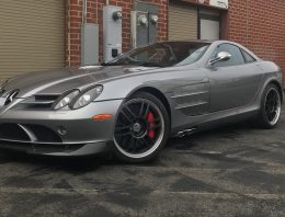 Old school 2007 Mercedes-Benz SLR McLaren 722 enters auction