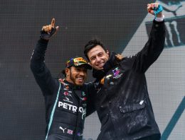 Lewis Hamilton finally signs deal with Mercedes-AMG Petronas