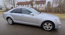 15-year old Mercedes-Benz S-Class, out on the autobahn. How does it behave?