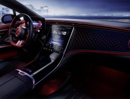 The interior of the Mercedes EQS revealed. And it looks fabulous