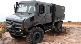 Modified old-school Unimog – It looks like it eats pick-up trucks for breakfast