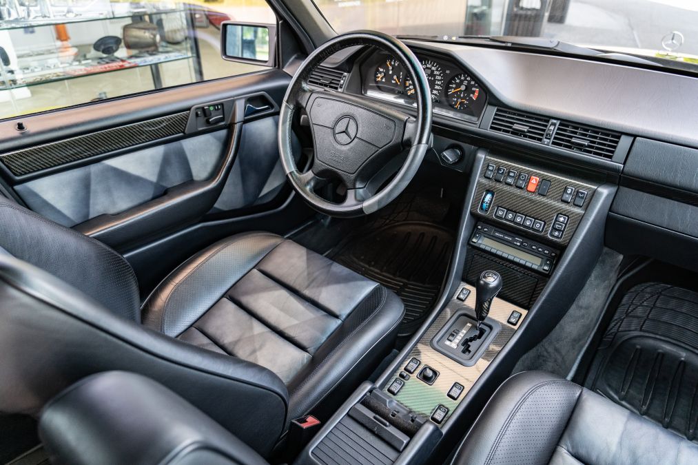 review Mercedes E 60 AMG 