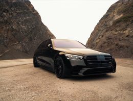 A sedan for “Men in Black” – 2021 Mercedes-Benz S-Class with 22-inch wheels