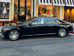 Floyd Mayweather gets his hands on the Mercedes-Maybach S 580