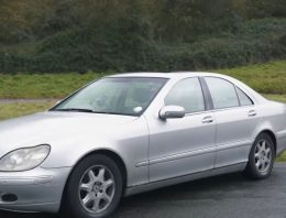 Old Mercedes-Benz S-Class with Tesla Model S-inspired yoke