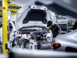 How to Work Safely in the Automotive Industry