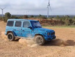 The Mercedes EQG Does Spectacular Tank Turn