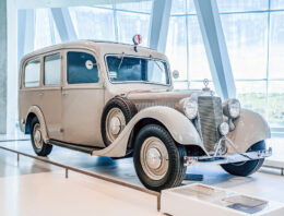 This Is How a Mercedes-Benz Ambulance Looked Back in the 1930s