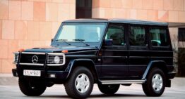 30 years Mercedes 500 GE V8, the first V8 in the G-Class