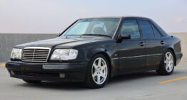 One of 951 Mercedes E 500 Limited for sale at auction