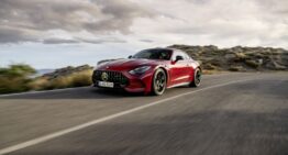 First Review Mercedes-AMG GT by Auto Motor und Sport Magazine