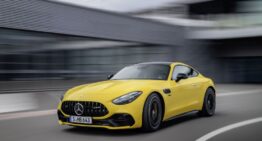 Entry-level Mercedes-AMG GT 43 Coupe with 421 PS